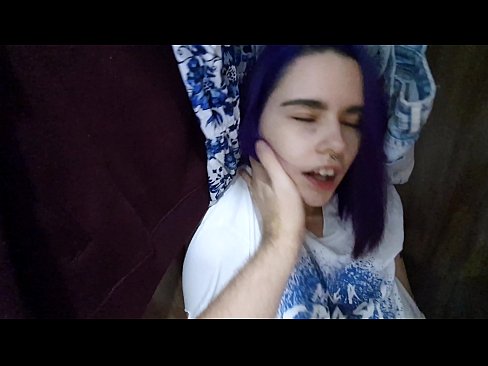❤️ Нашел сестренку в шкафу и помог кончить ❤️❌ Жесткое порно на нашем сайте ☑