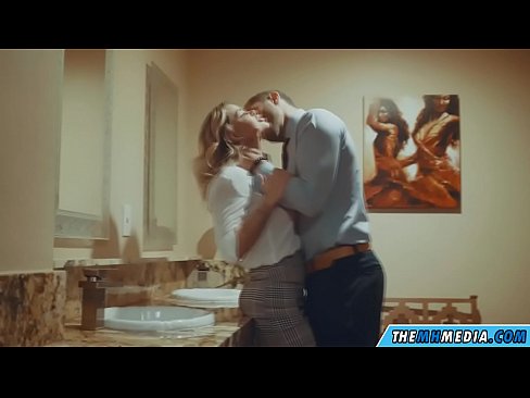 ❤️ когда грудастая блондинка соблазняет тебя в общественном туалете ❤️❌ Жесткое порно на нашем сайте ☑